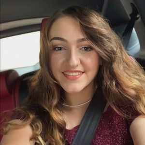 Meet your Posher, Natalie